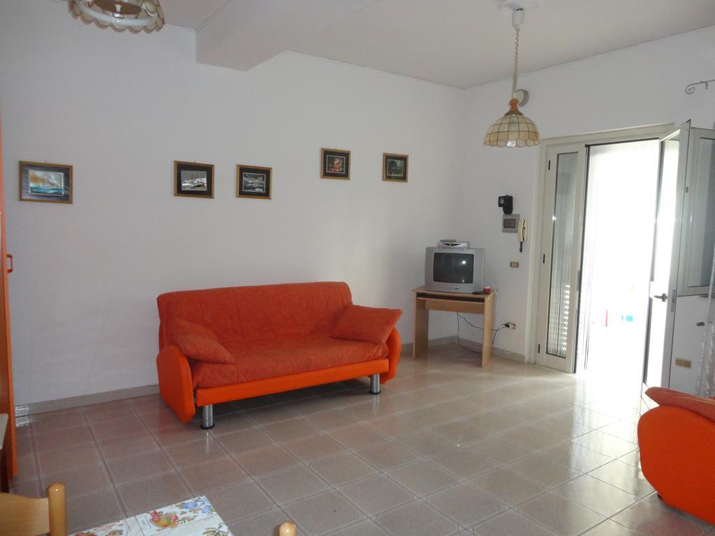 فيستَ Villa Monica Appartamenti الغرفة الصورة