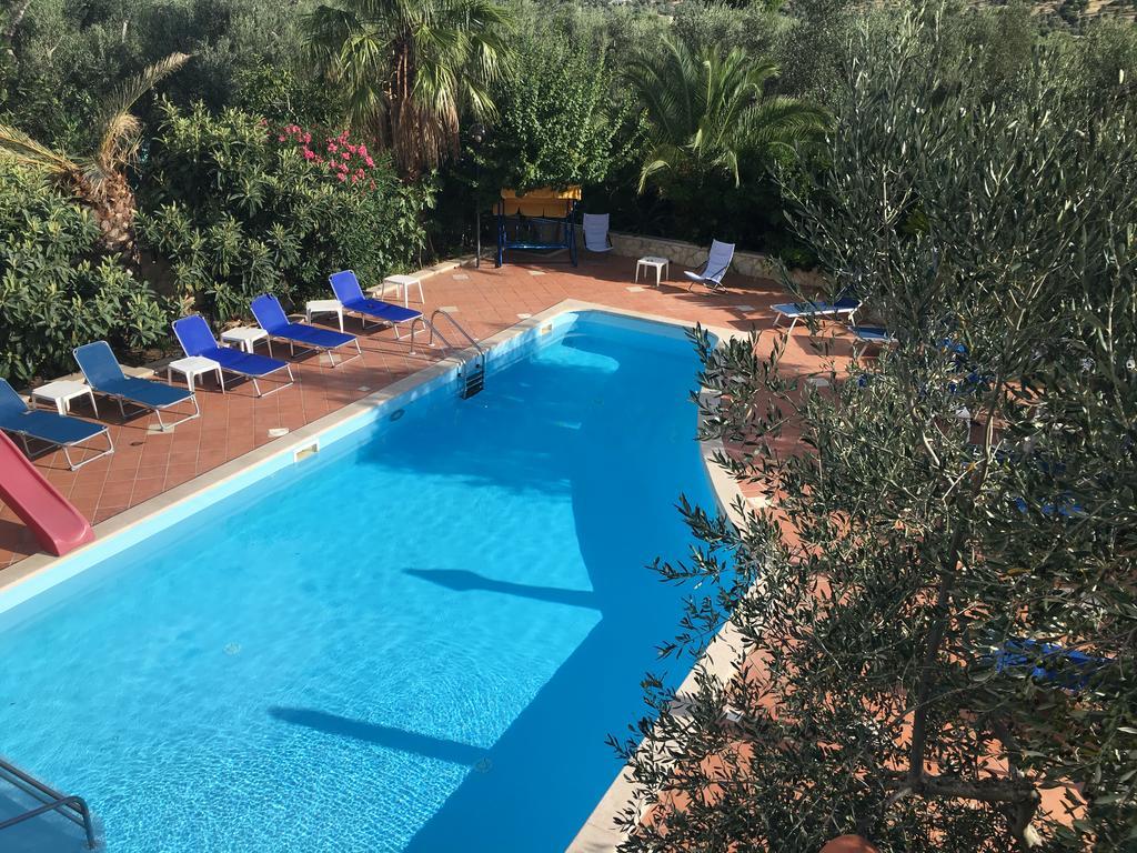 فيستَ Villa Monica Appartamenti المظهر الخارجي الصورة