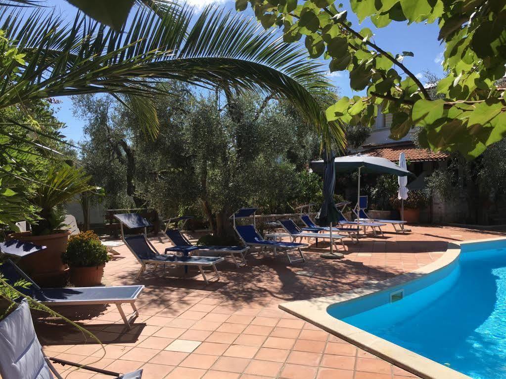 فيستَ Villa Monica Appartamenti المظهر الخارجي الصورة
